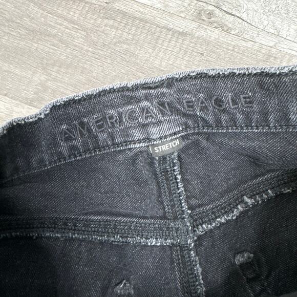 American Eagle Highest Rise 90s Boyfriend Shorts Black Distressed Size 2 - Picture 3 of 5